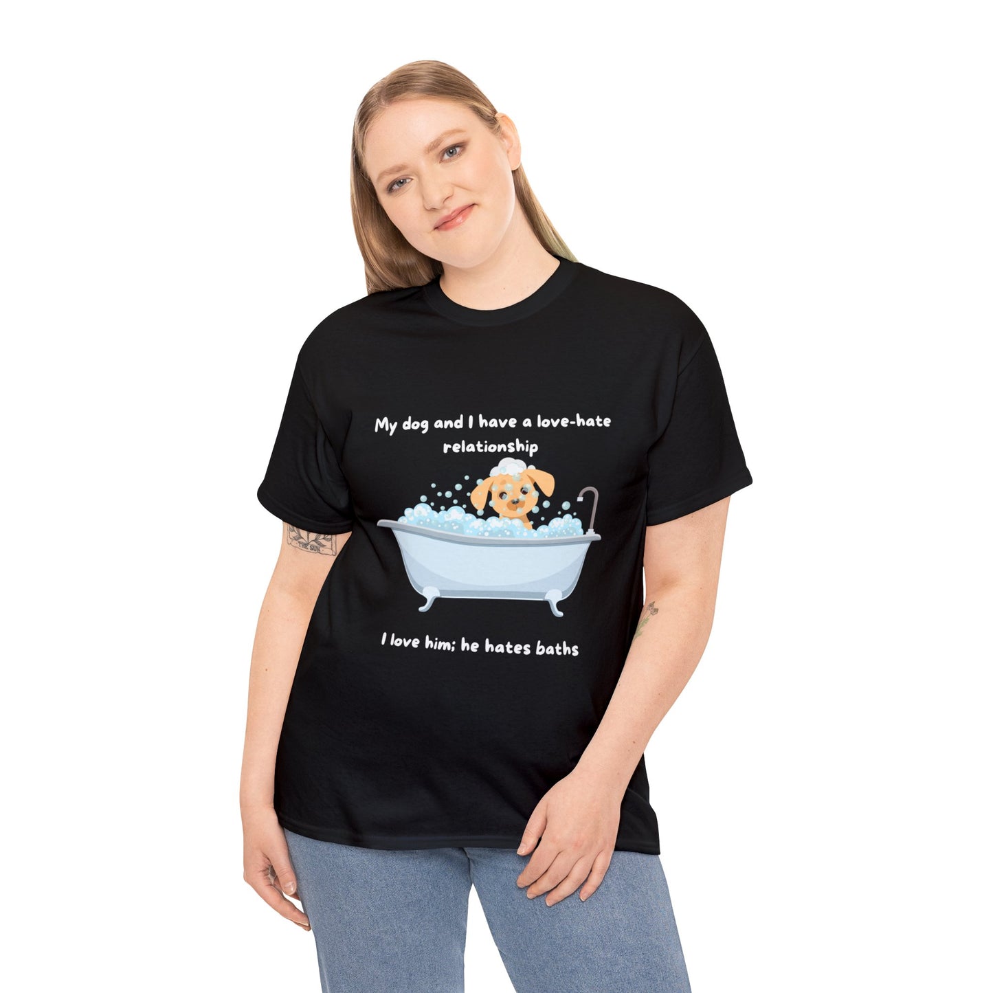 "My dog hates baths" t-shirt. Hilarious dog owner struggle.